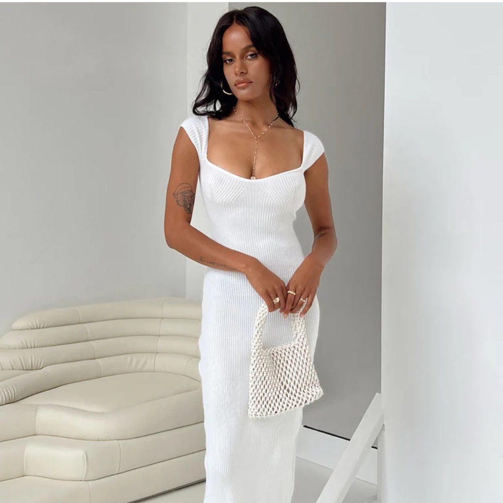 Princess Polly White Sheath Midi Dress with Sweetheart Neckline